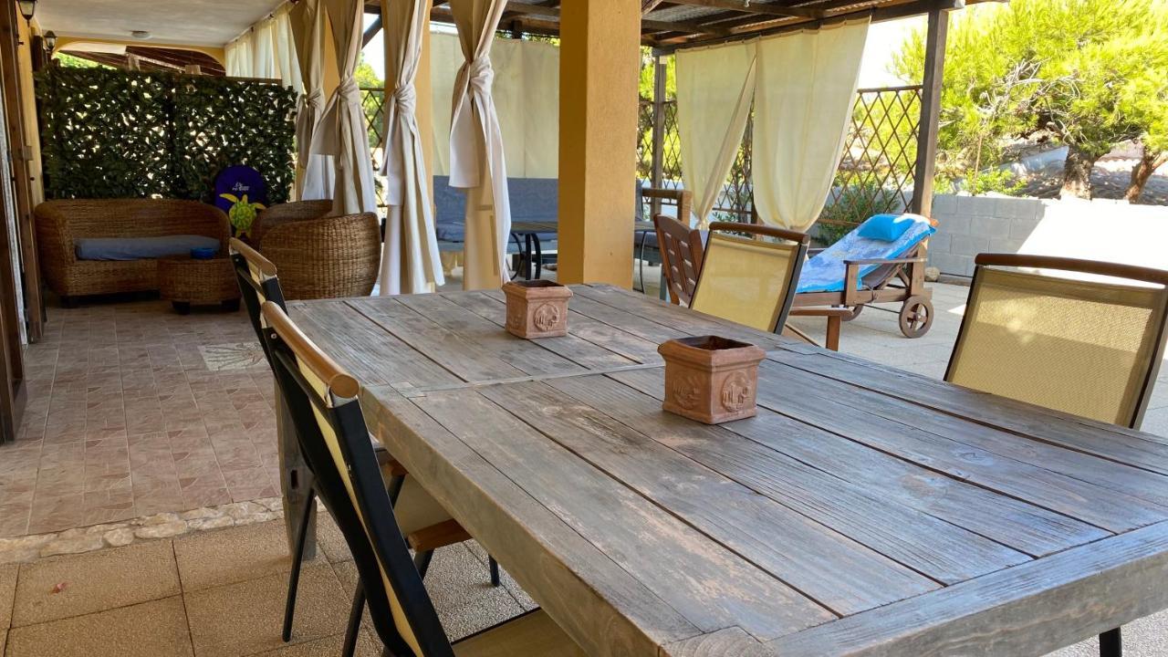 La Casa Di Stefania Apartment Porto Pino Luaran gambar