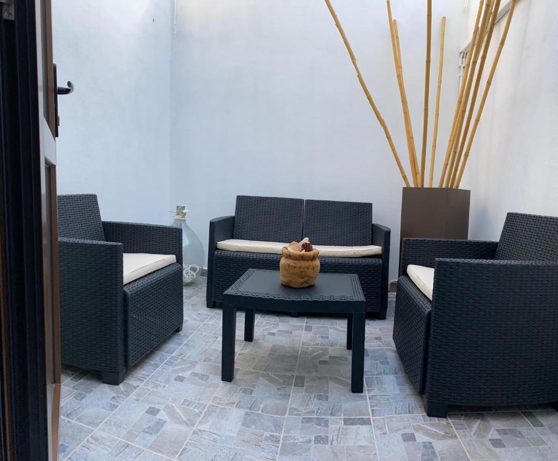 La Casa Di Stefania Apartment Porto Pino Luaran gambar